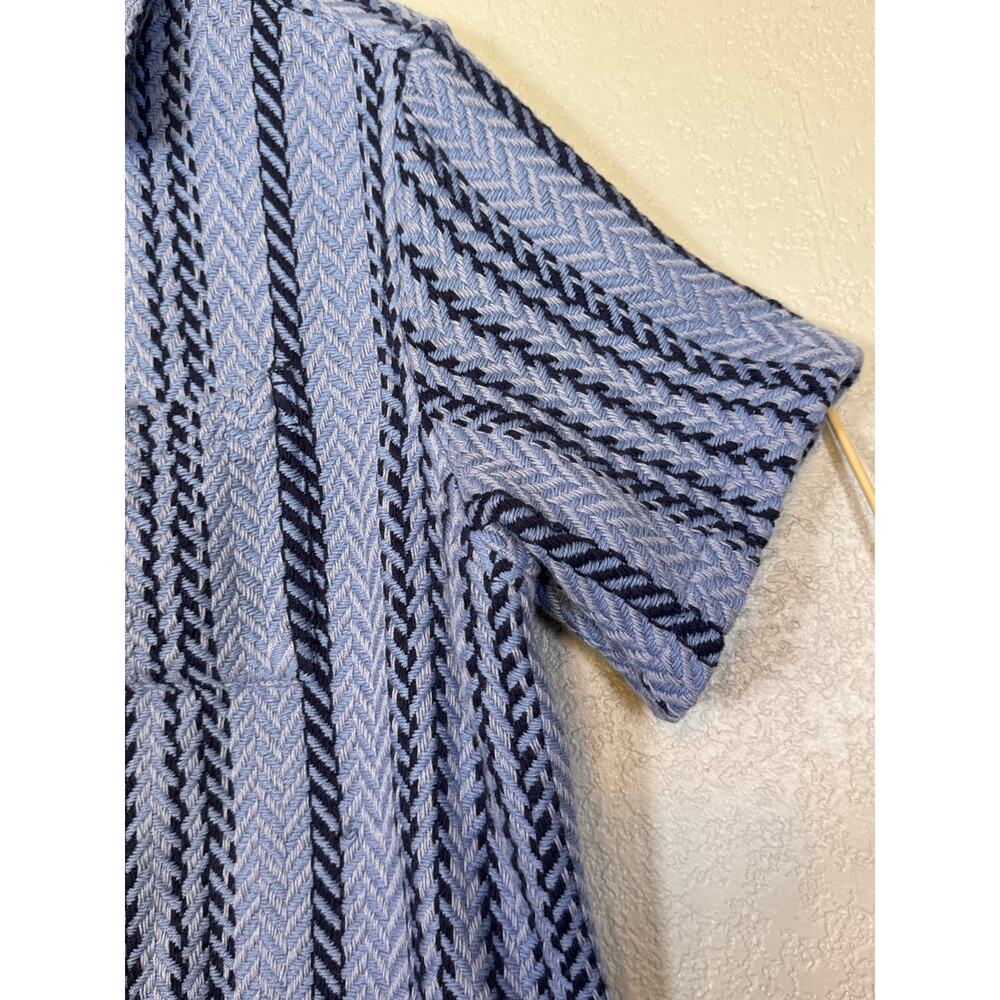 Gap Mens Textured Woven Shirt Size Large Blue Vertical Stripe Camp Shirt Summer - Picture 3 of 9